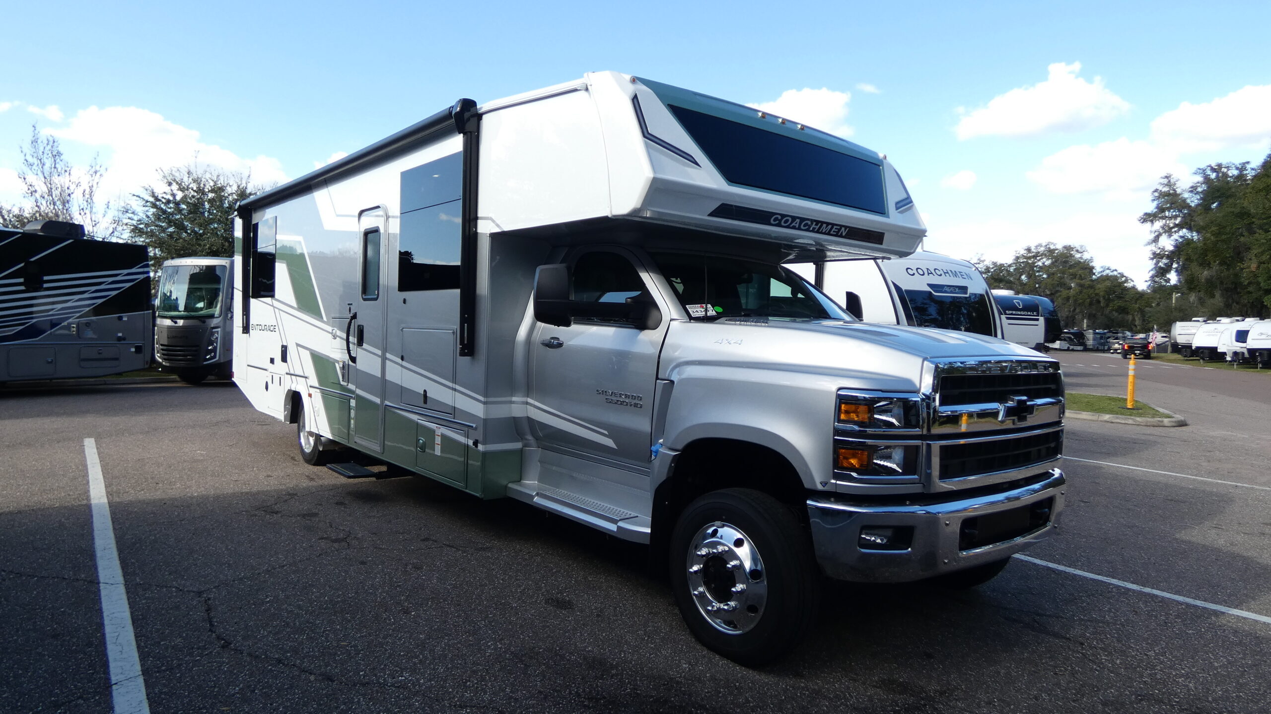 2026 Coachmen ENTOURAGE 320LV in dover FL