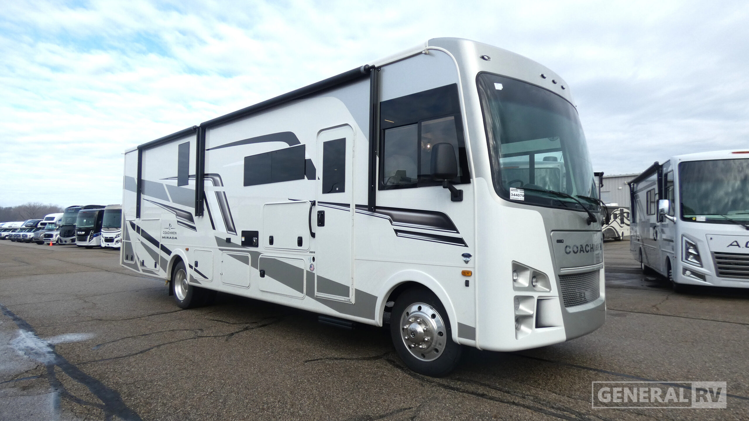2026 Coachmen MIRADA 33SS in wayland MI