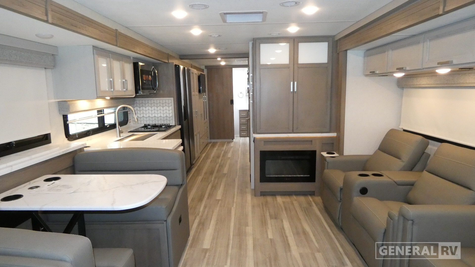 2027 Thor Motor Coach LUMINATE HH36 in dover FL