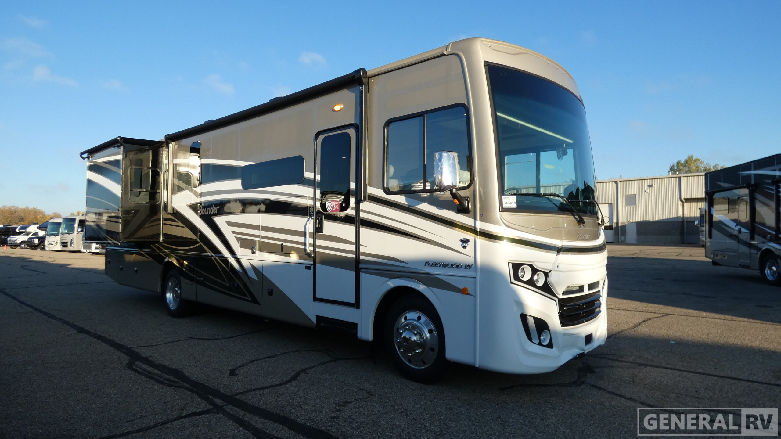 2026 Fleetwood BOUNDER 35K in wayland MI