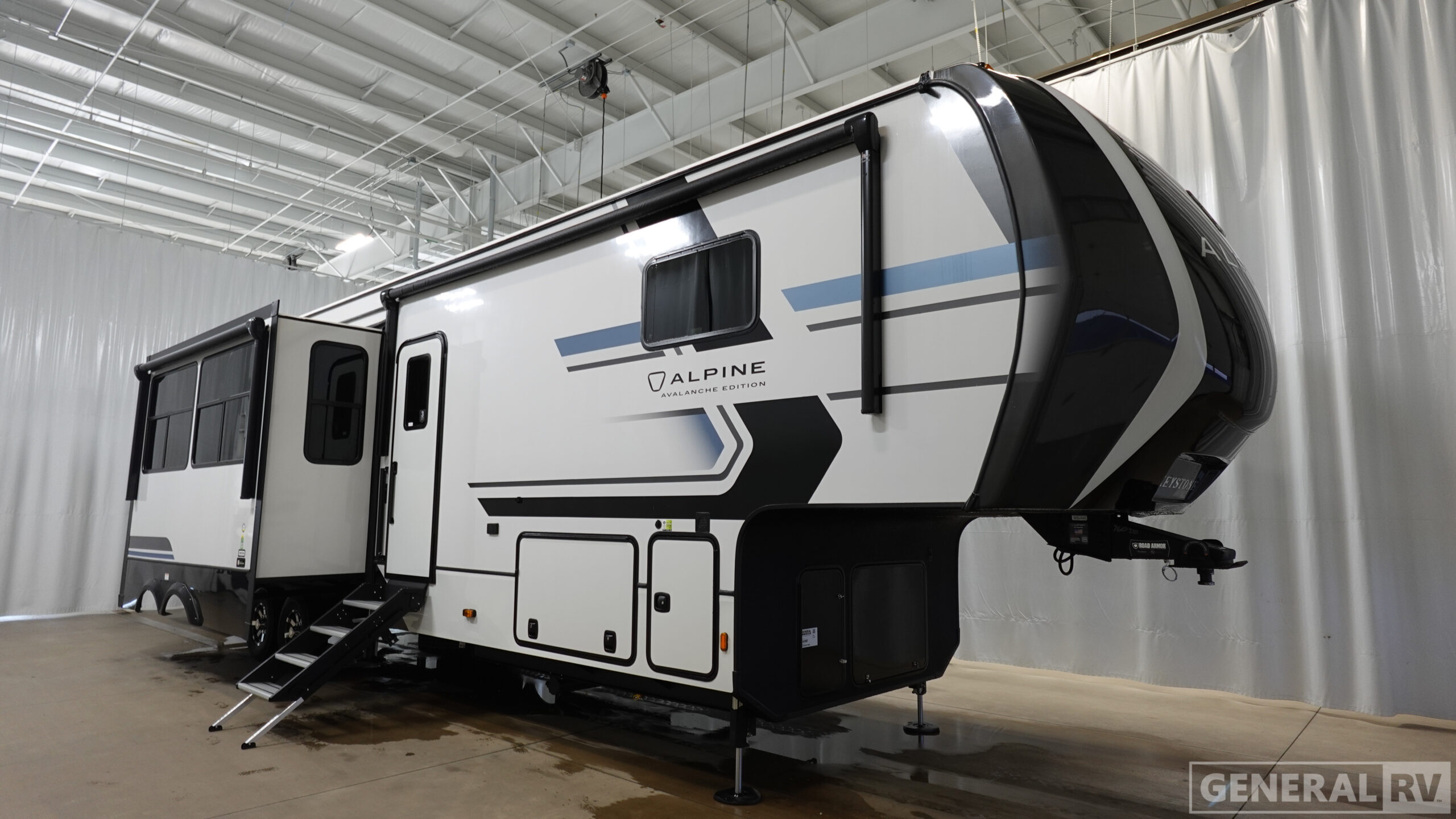 2026 Keystone AVALANCHE 390DS in mesa AZ