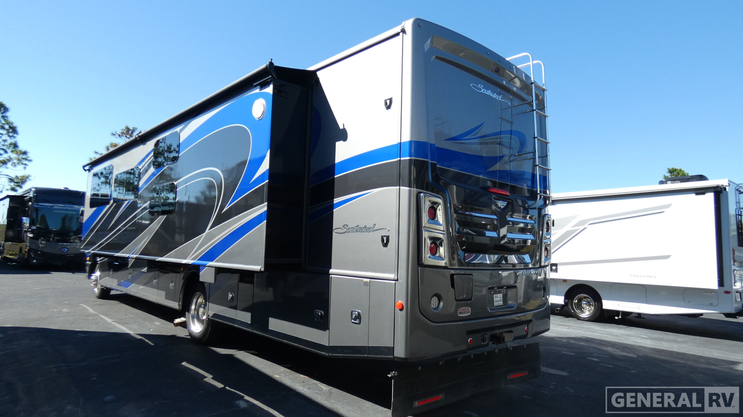 2022 Fleetwood SOUTHWIND 37F in birch run MI