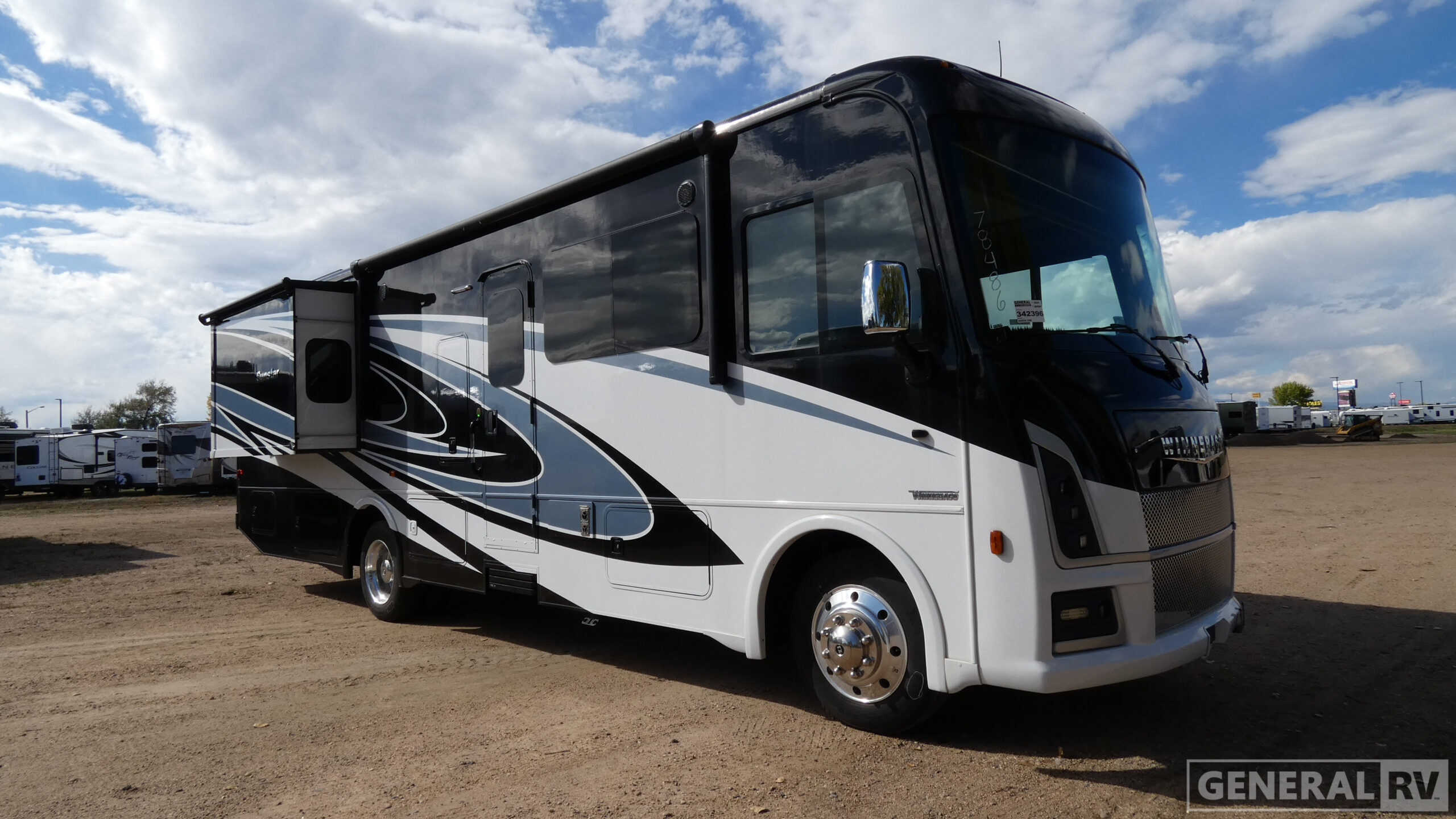 2025 Winnebago SUNSTAR 33K in longmont CO