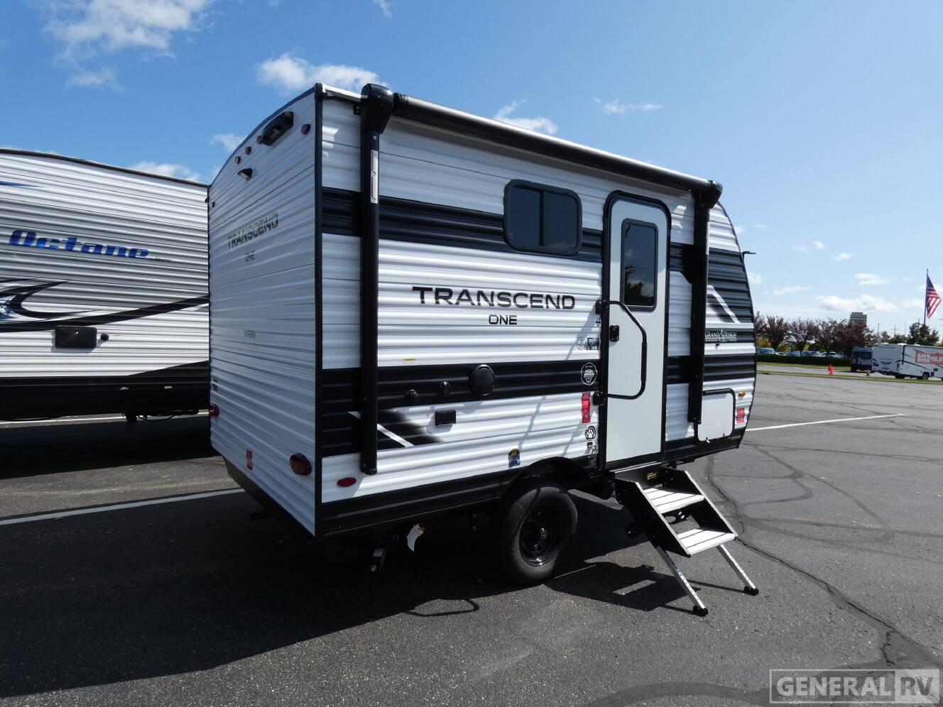 A photo of this 2026 Grand Design TRANSCEND ONE 131DL