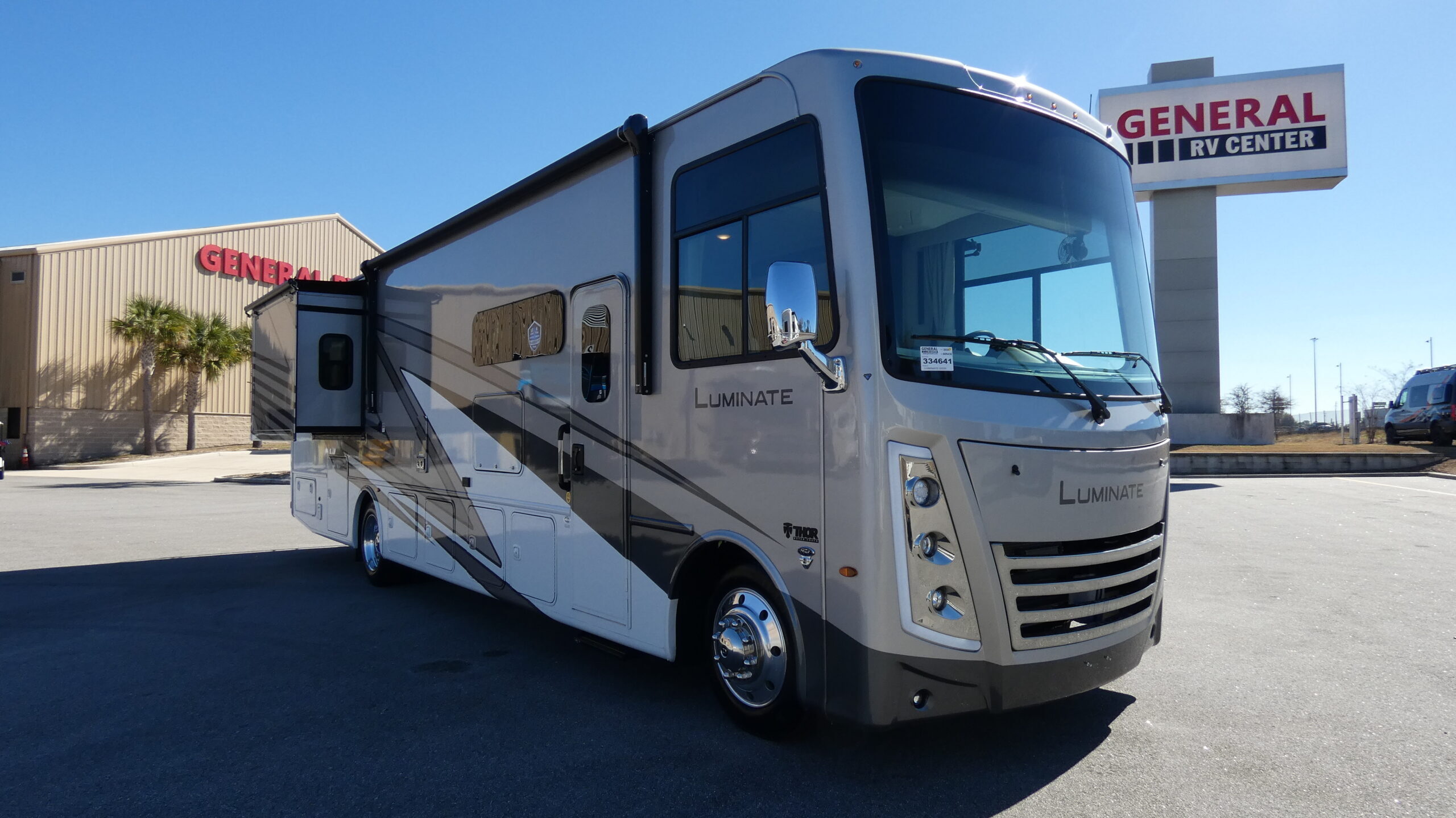 2026 Thor Motor Coach LUMINATE GG35 in north canton OH