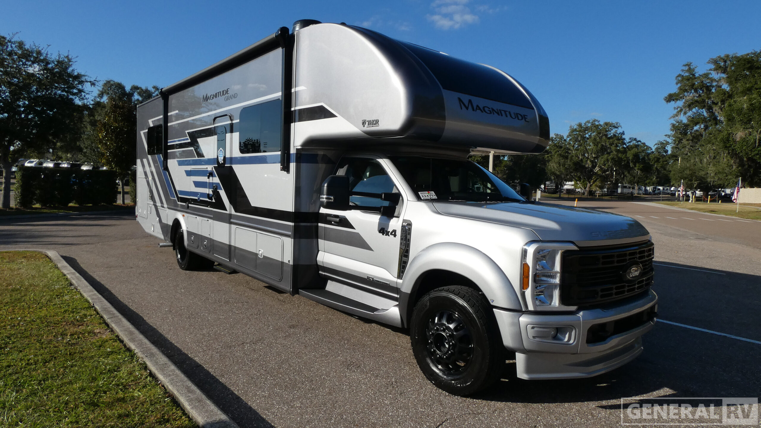 2026 Thor Motor Coach MAGNITUDE GRAND L35 in dover FL