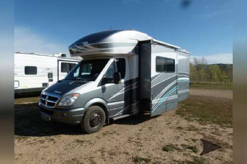 2008 Winnebago Navion 24J in piedmont SD