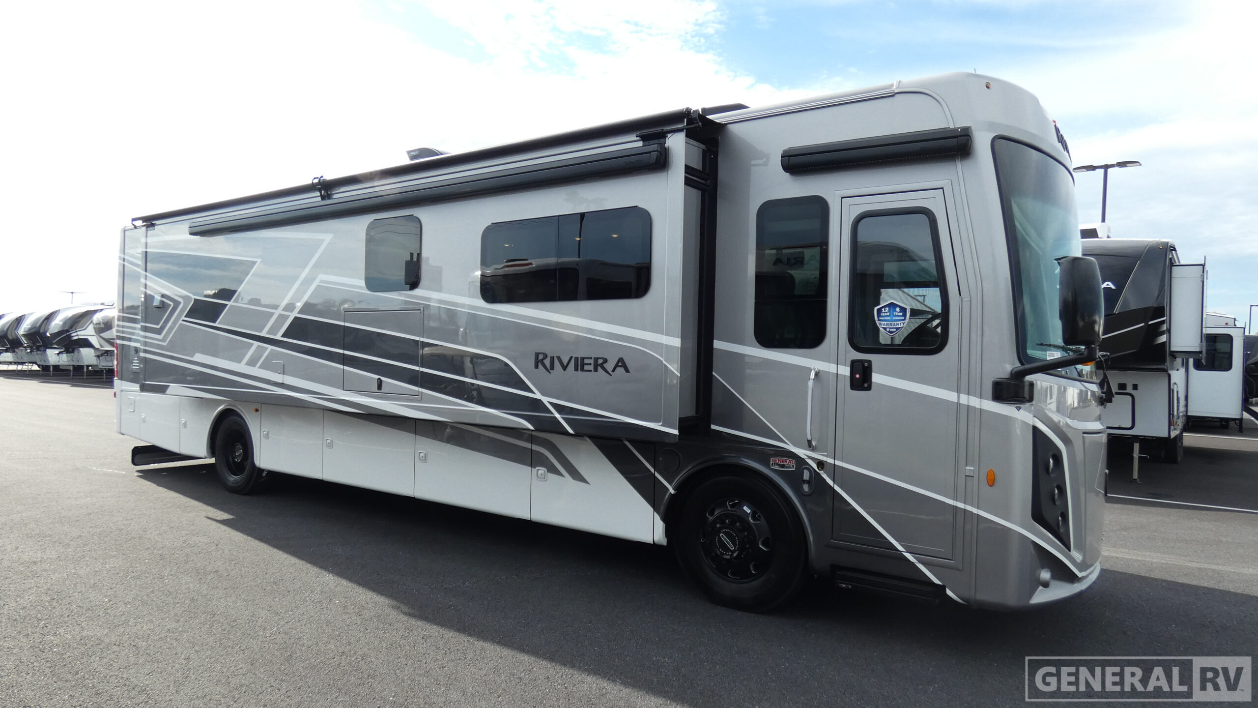 2026 Thor Motor Coach RIVIERA 38RB in wixom MI