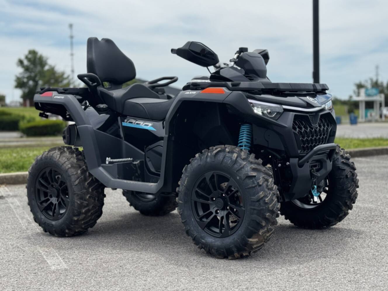 A photo of this 2026 CFMOTO CFORCE 1000 Touring