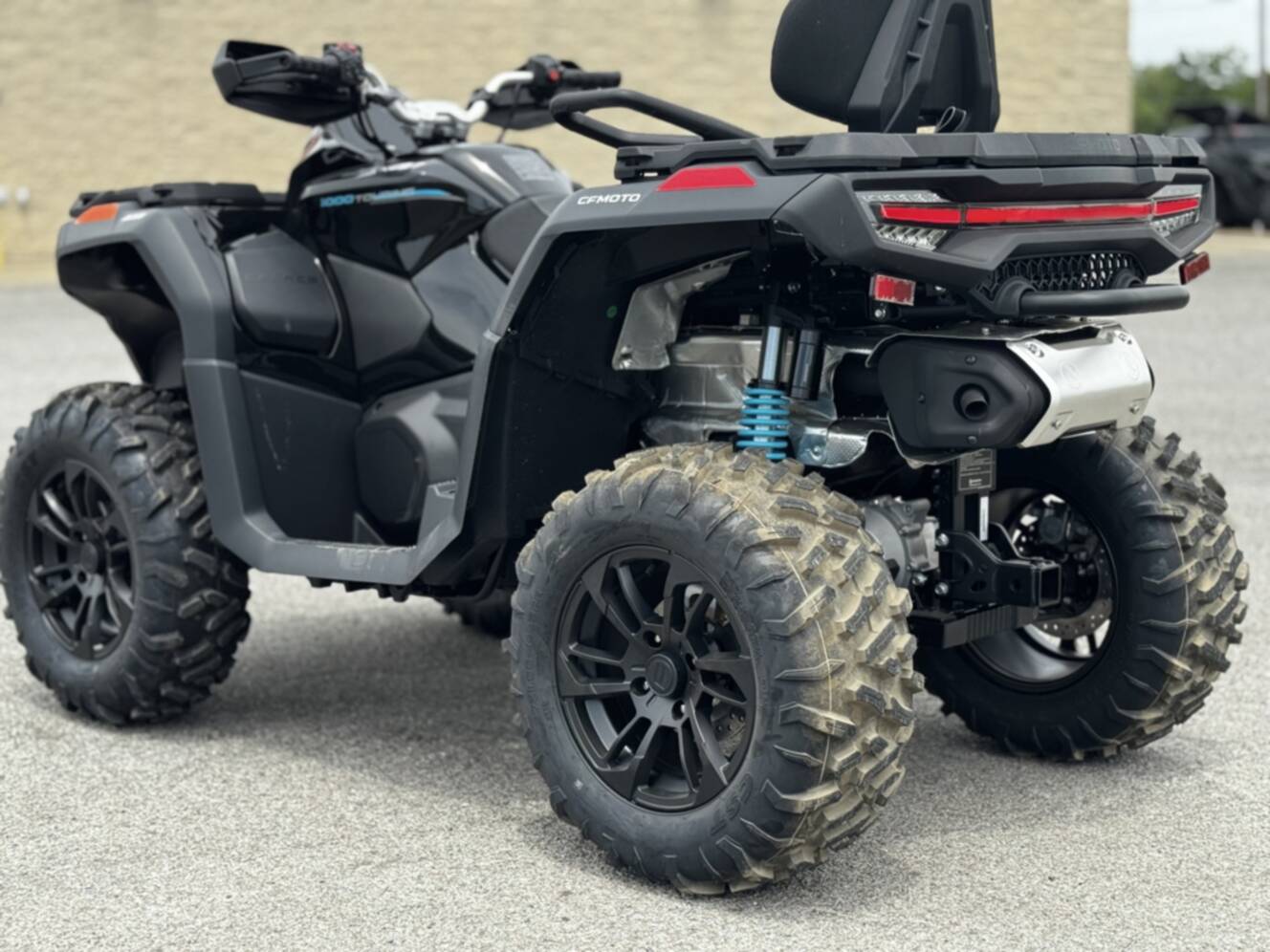 A photo of this 2026 CFMOTO CFORCE 1000 Touring