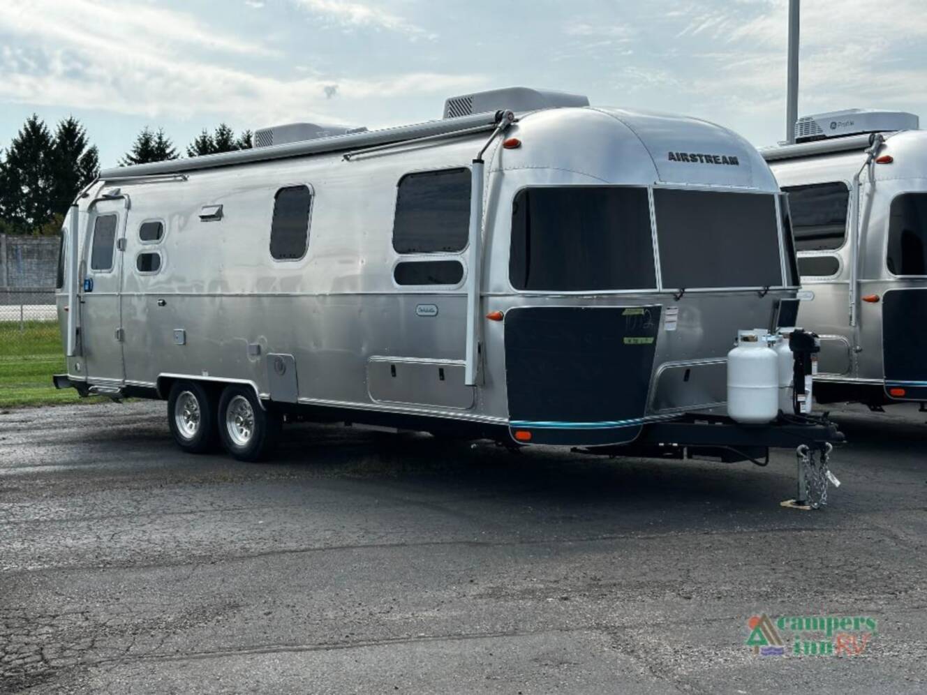 A photo of this 2027 Airstream Globetrotter 27FBT