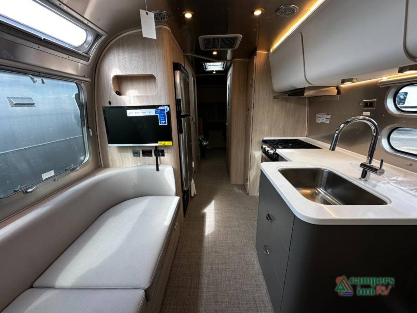 A photo of this 2027 Airstream Globetrotter 27FBT