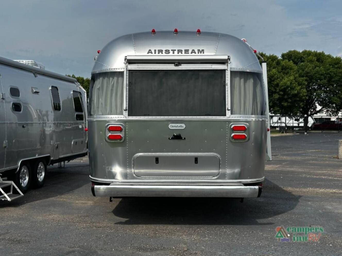 A photo of this 2027 Airstream Globetrotter 27FBT