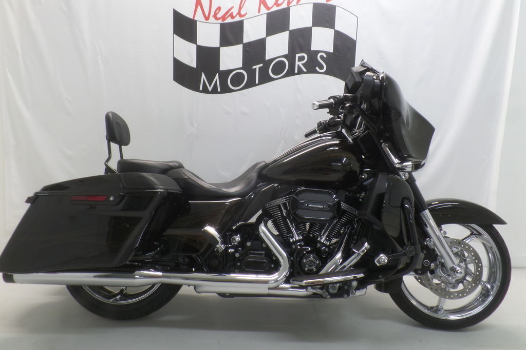 2015 Harley-Davidson® FLHXSE - CVO Street Glide® CVO in Winston Salem, NC