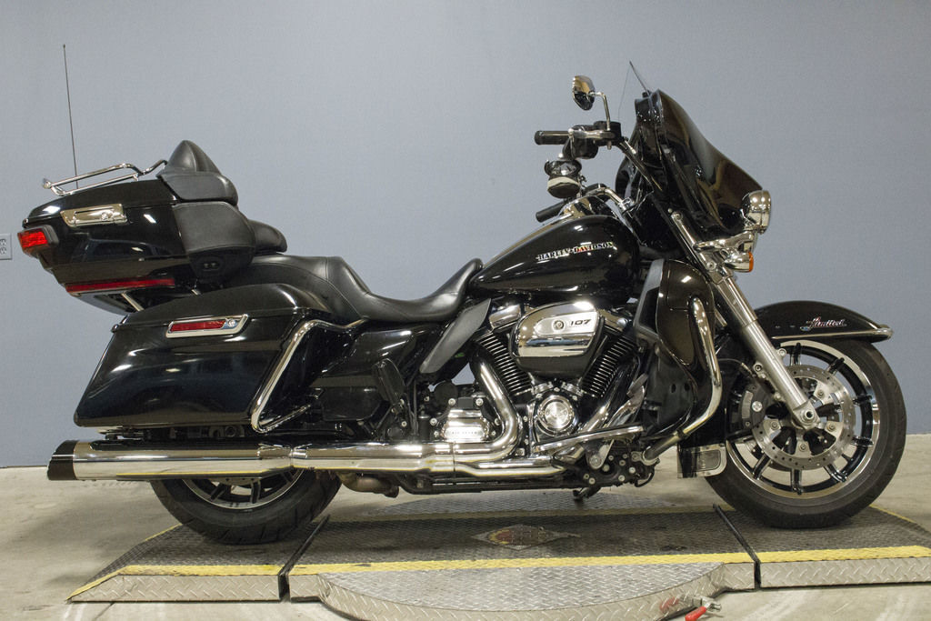 2018 Harley-Davidson® FLHTKL - Ultra Limited Low ULTRA LIMITED LOW in Butte, MT