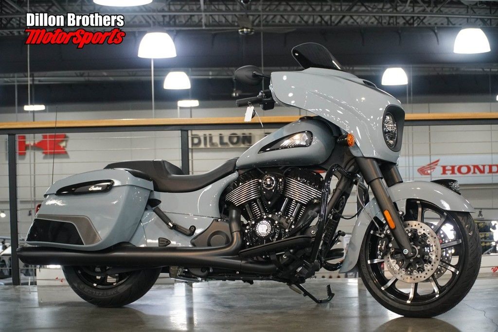 2025 Indian Motorcycle® Chieftain® Dark Horse® w/PowerBand Audio Storm Gray/G DARK HORSE in Omaha, NE