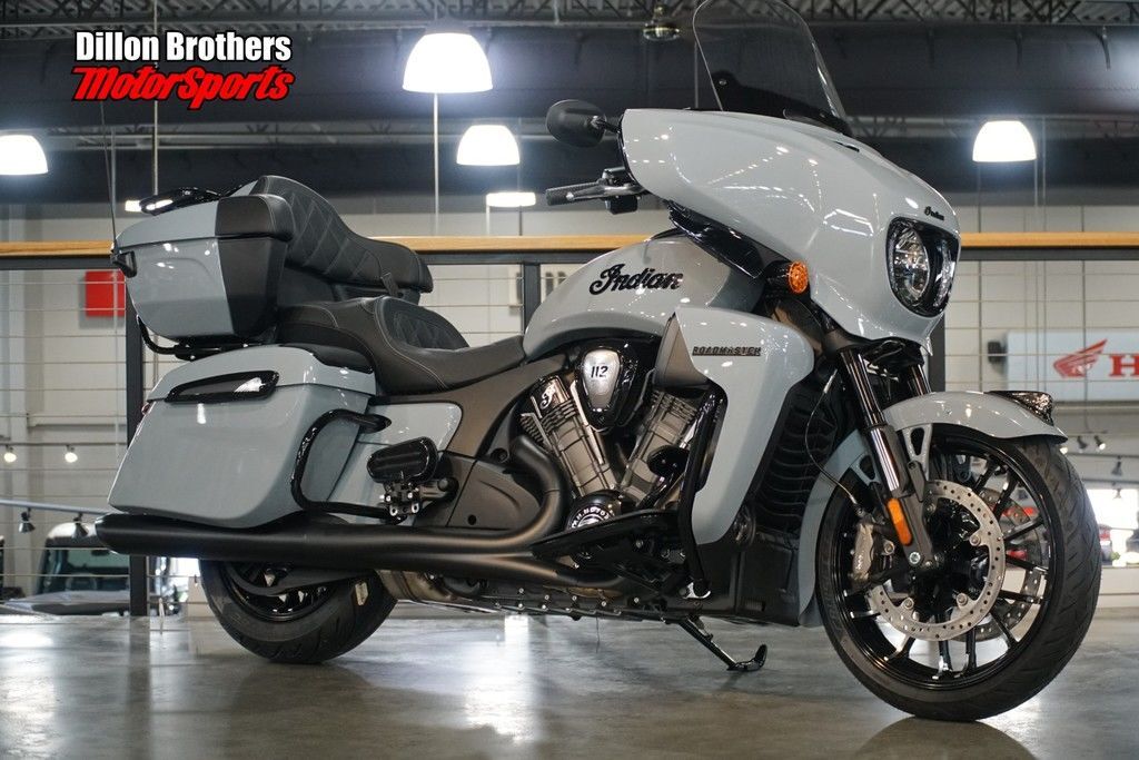 2025 Indian Motorcycle® Roadmaster® PowerPlus Dark Horse® 112 w/PowerBand Sto DARK HORSE in Omaha, NE