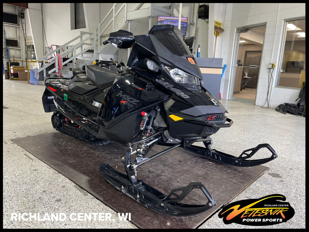 2022 Ski-Doo MXZ® X-RS® Rotax® 600R E-TEC® I Rip. XT 1.25_7.2 Bl in richland center WI