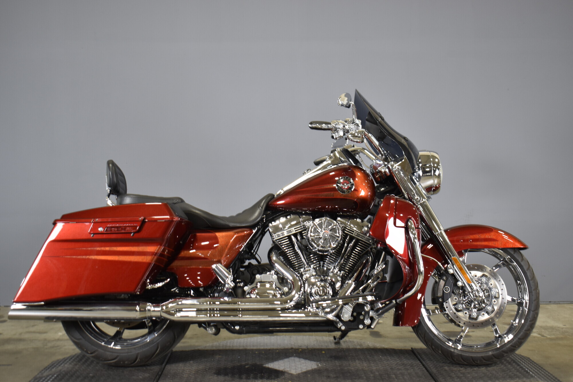Used Blue Harley-Davidson Road King Cvo Motorcycles For Sale