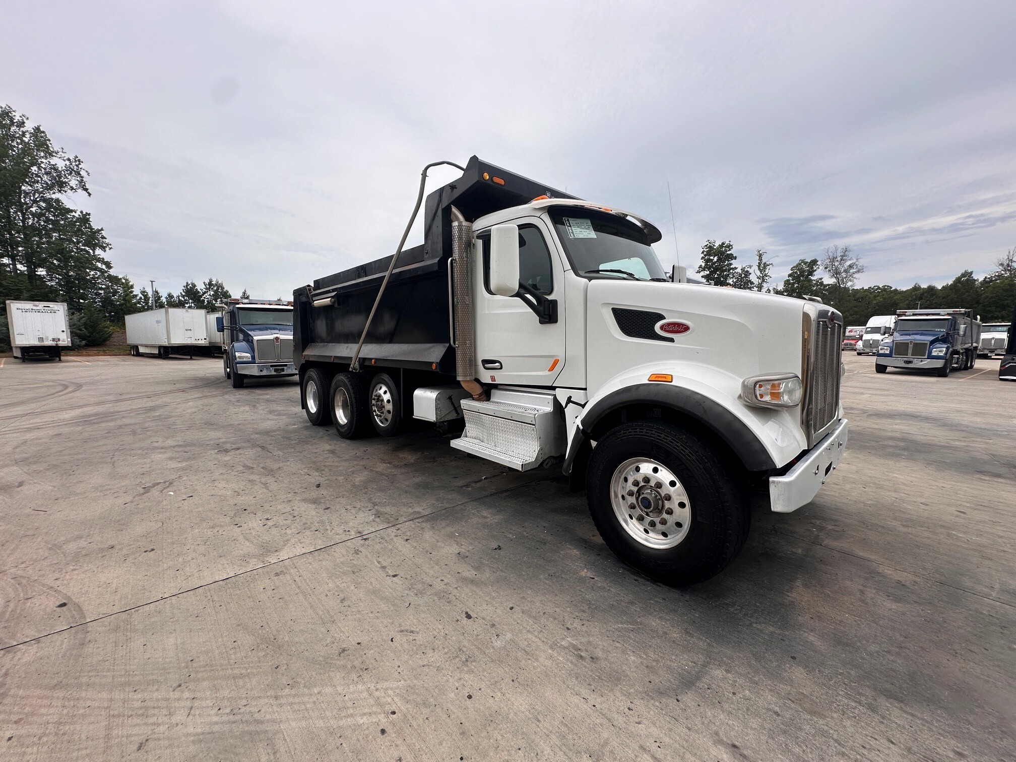 2019 PETERBILT 567 in Charlotte, NC