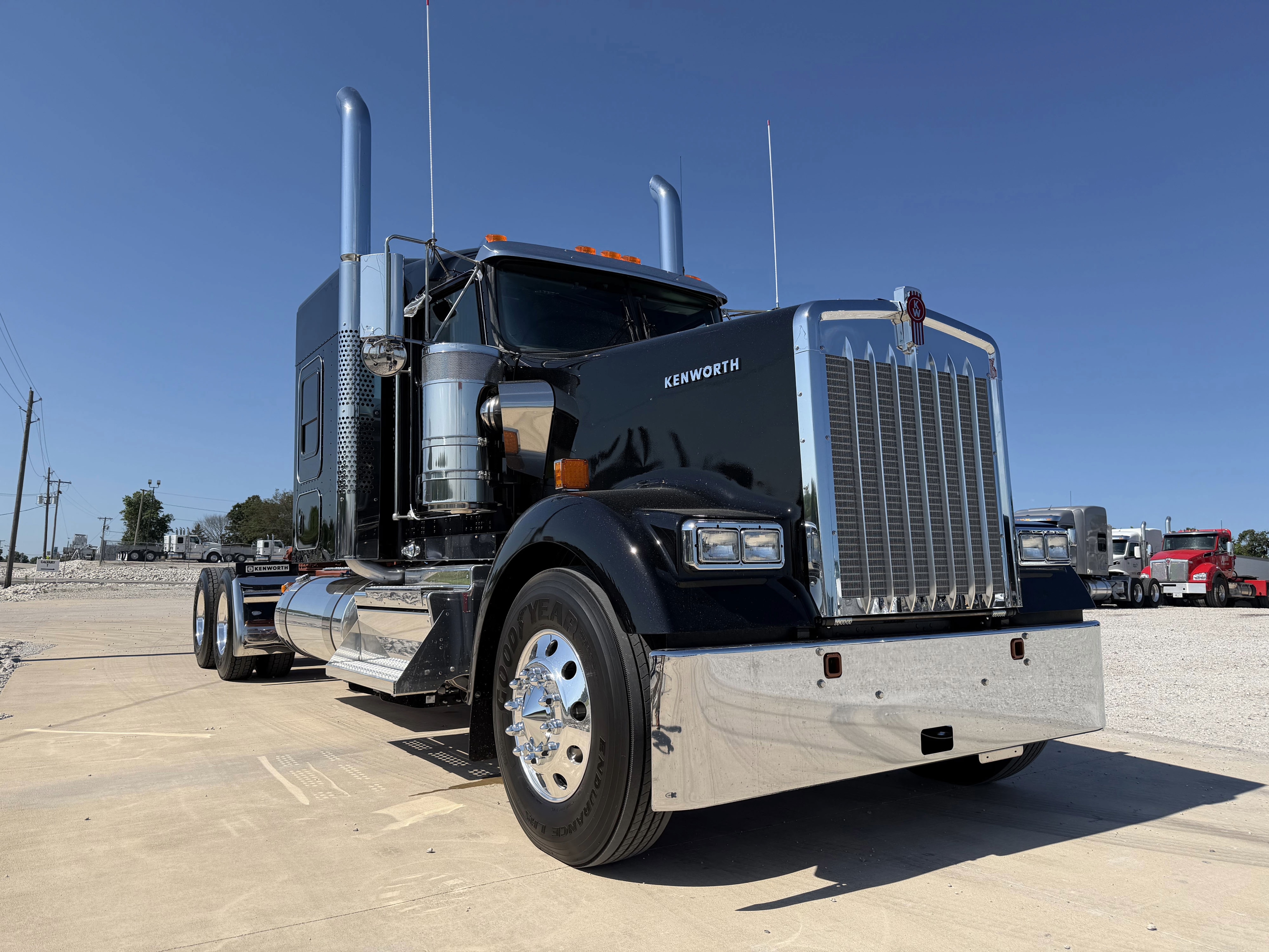 2027 KENWORTH W900L in Tulsa, OK