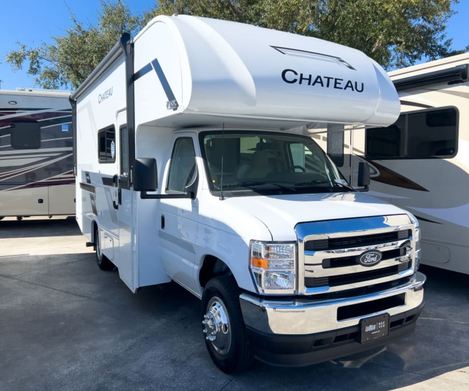 2026 Thor Motor Coach CHATEAU 22Z RV