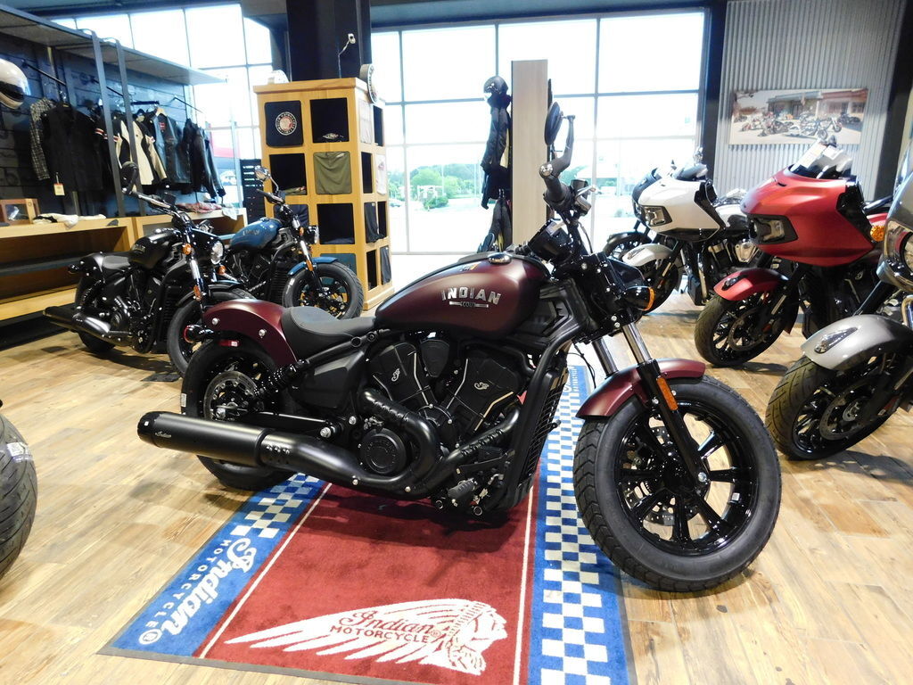 2026 Indian Motorcycle® Scout® Bobber Maroon Metallic Smoke BOBBER in Kalamazoo, MI
