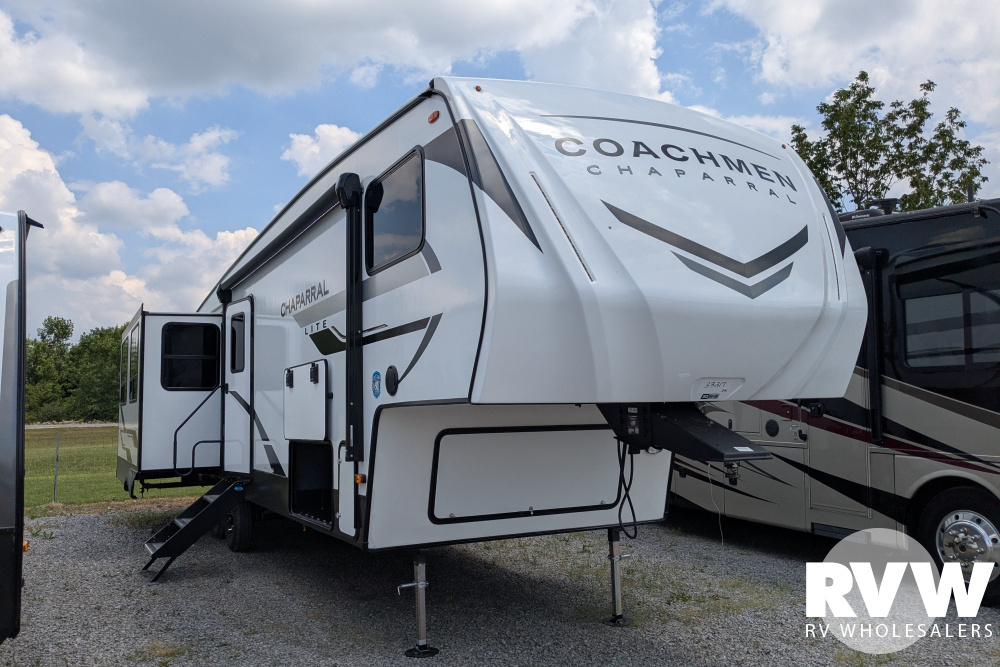 2027 Coachmen Chaparral Lite 30BHS in lakeview OH
