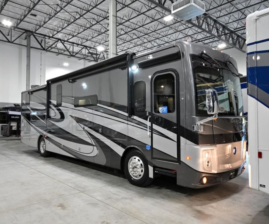 2023 Holiday Rambler NAVIGATOR 38N RV