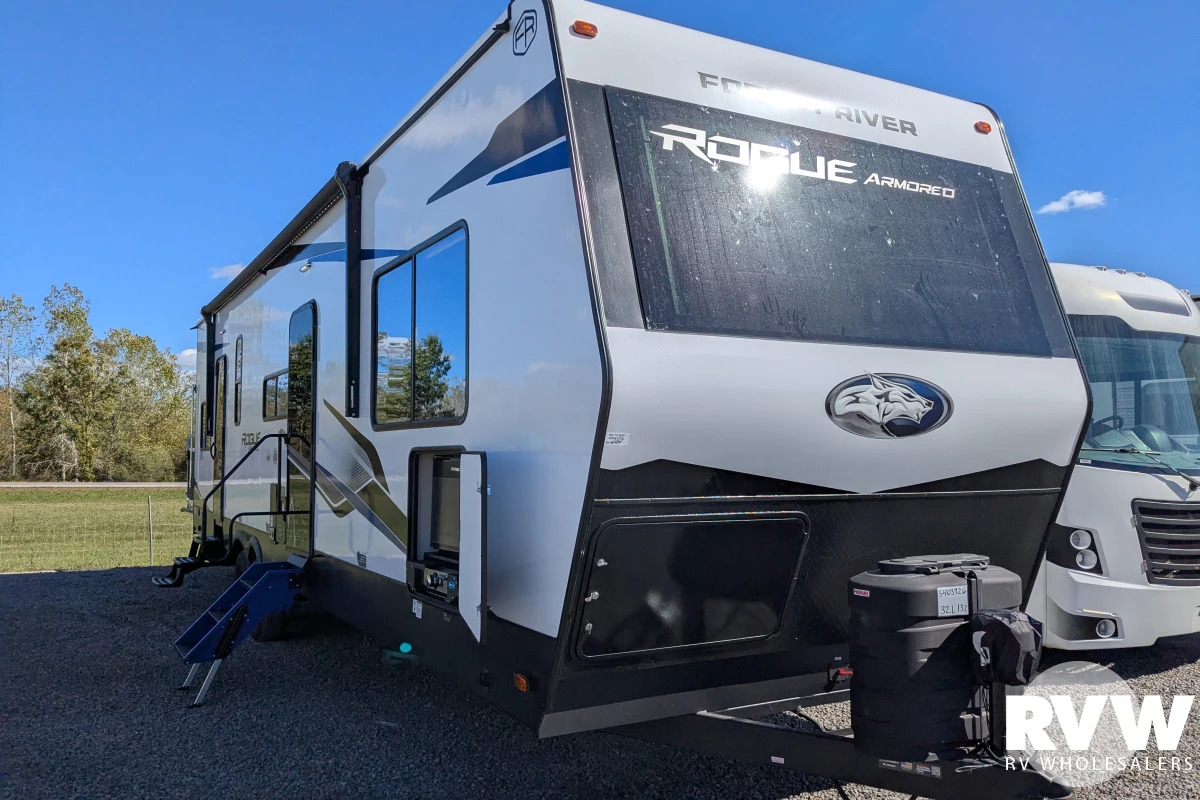 2027 Forest River Rogue Armored 32L132 in lakeview OH