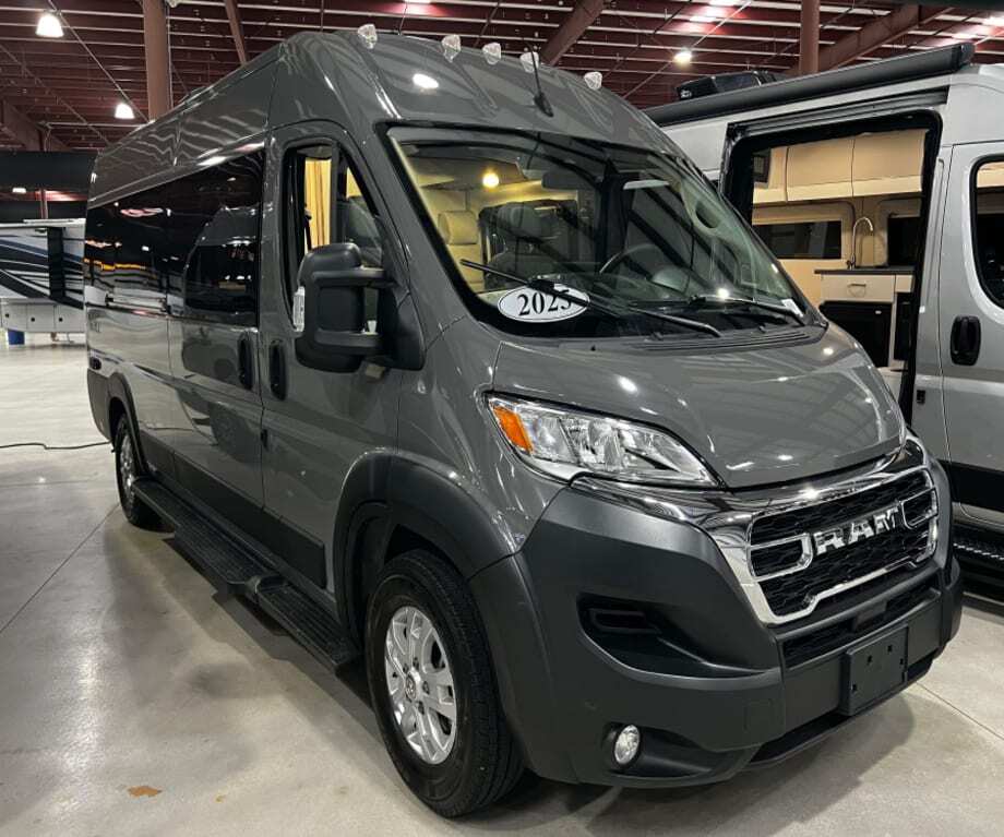 2025 Thor Motor Coach DAZZLE 2AB RV