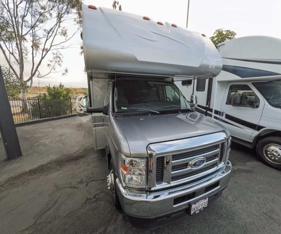 2024 Winnebago MINNIE WINNIE 31K in san diego CA