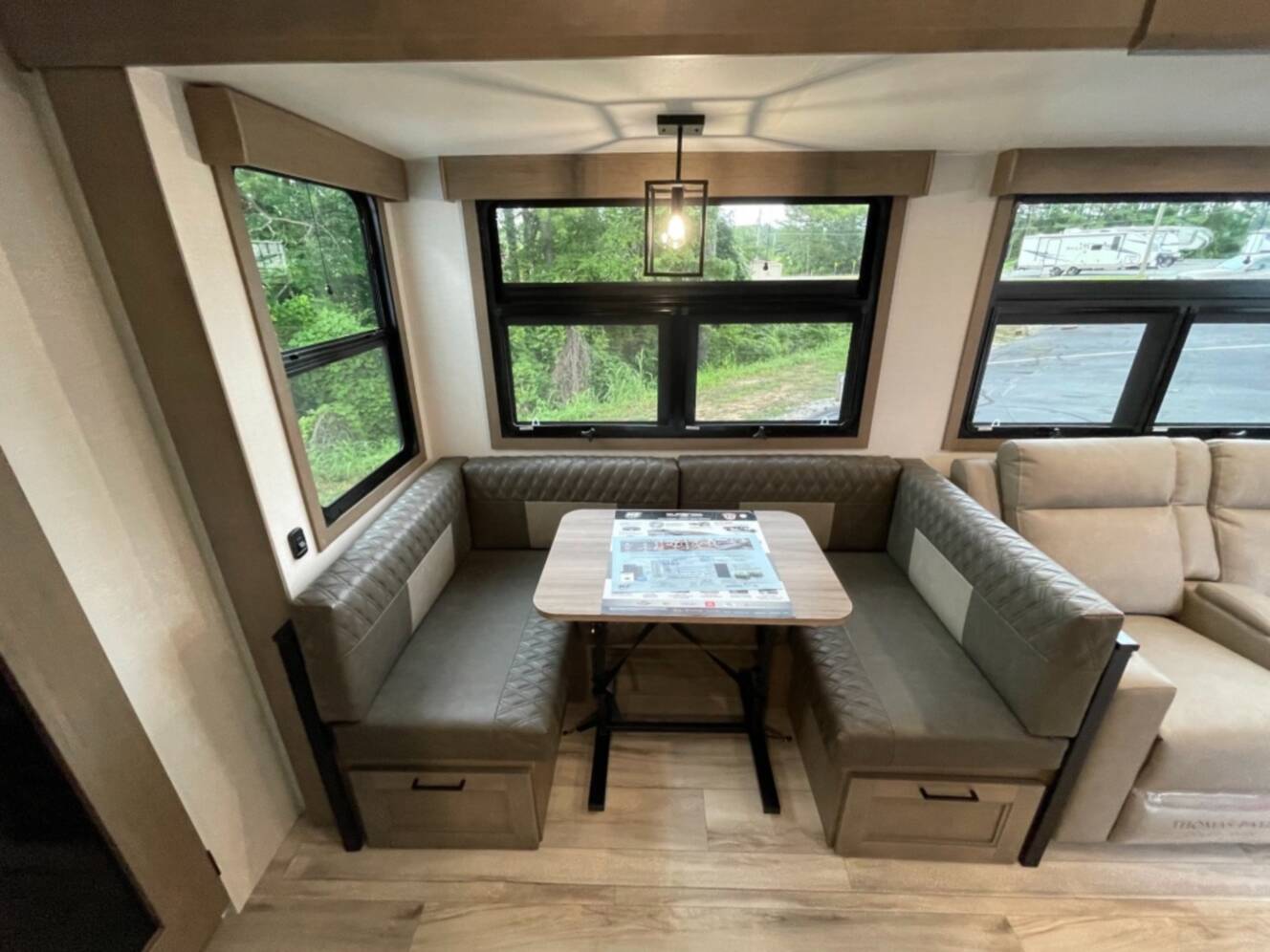 A photo of this 2026 Kz Durango Half-Ton D296BHT