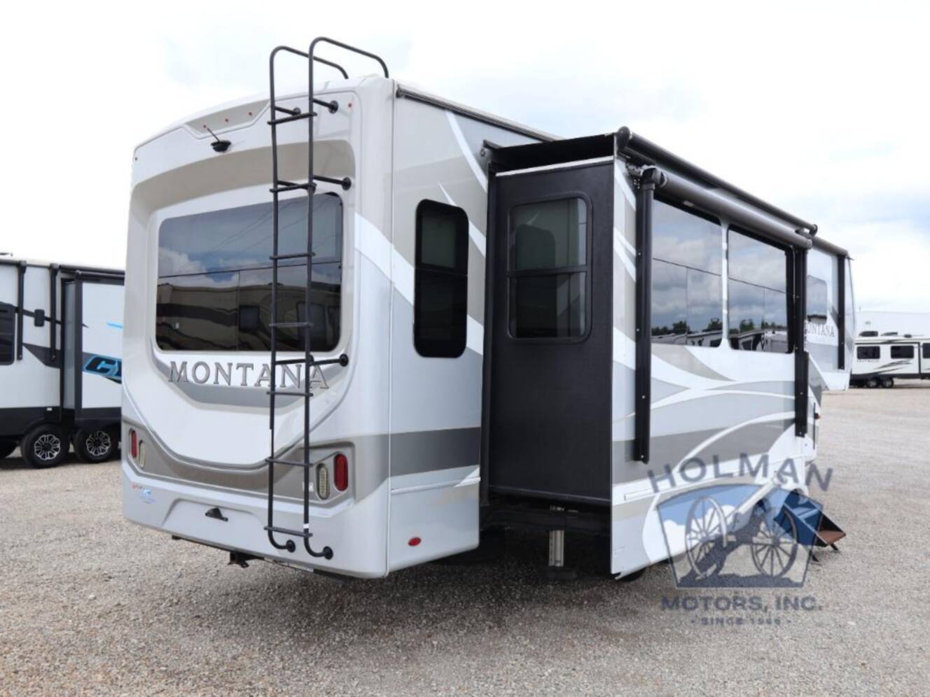 A photo of this 2022 Keystone Rv Montana Legacy 3121RL