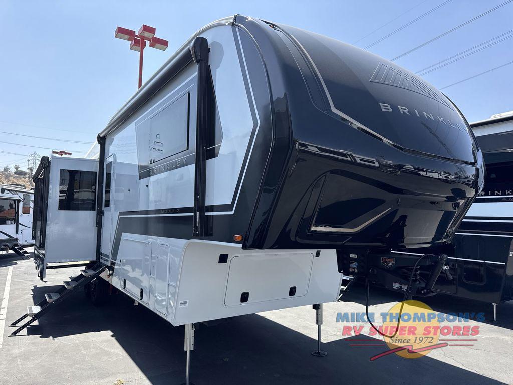 2027 Brinkley Model Z 3100 in colton CA
