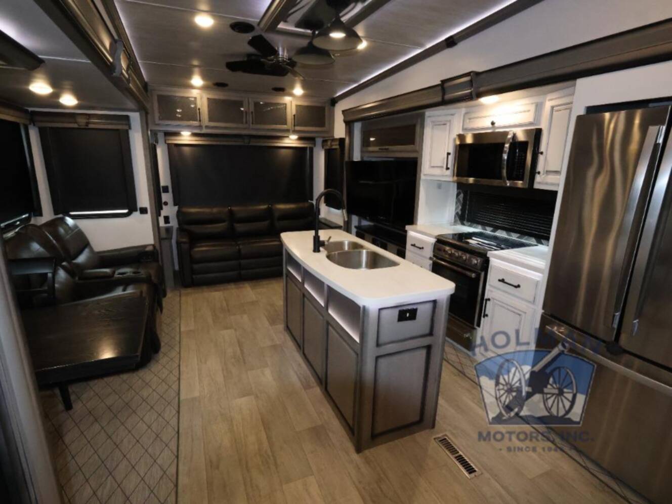 A photo of this 2022 Keystone Rv Montana Legacy 3121RL