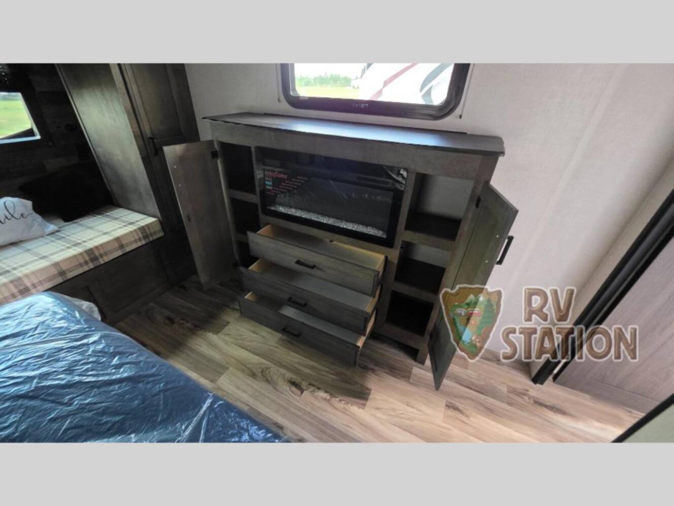 A photo of this 2023 Venture Rv SportTrek Touring Edition STT343VIK