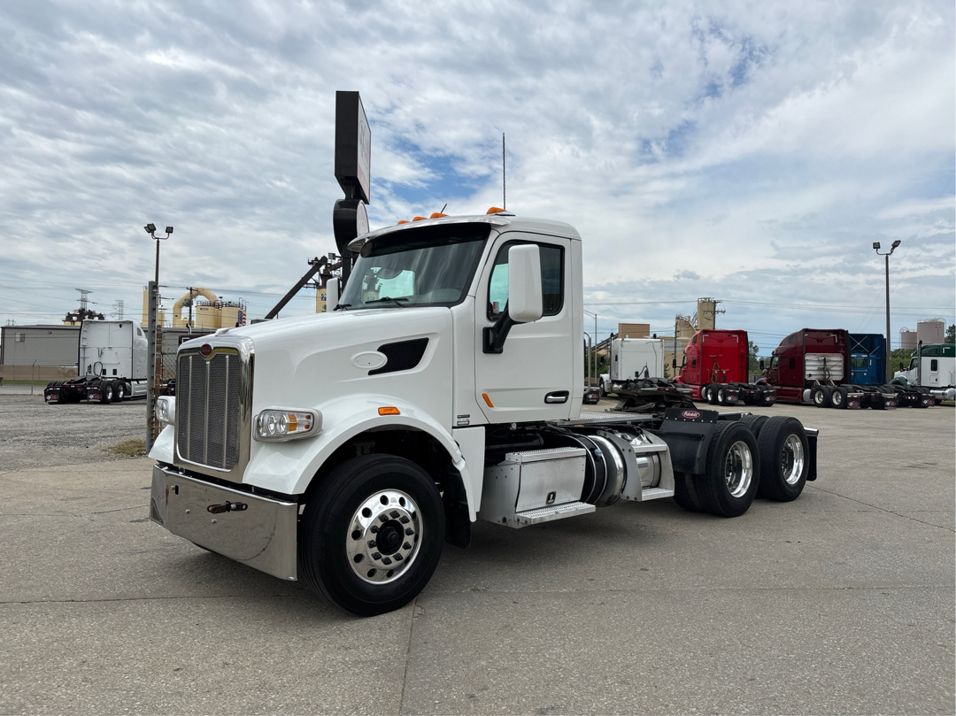 2022 PETERBILT 567 in Indianapolis, IN
