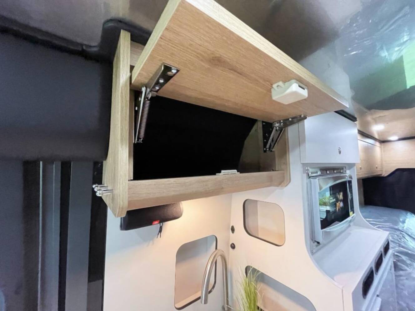 A photo of this 2026 Airstream Rangeline TOURING COACH