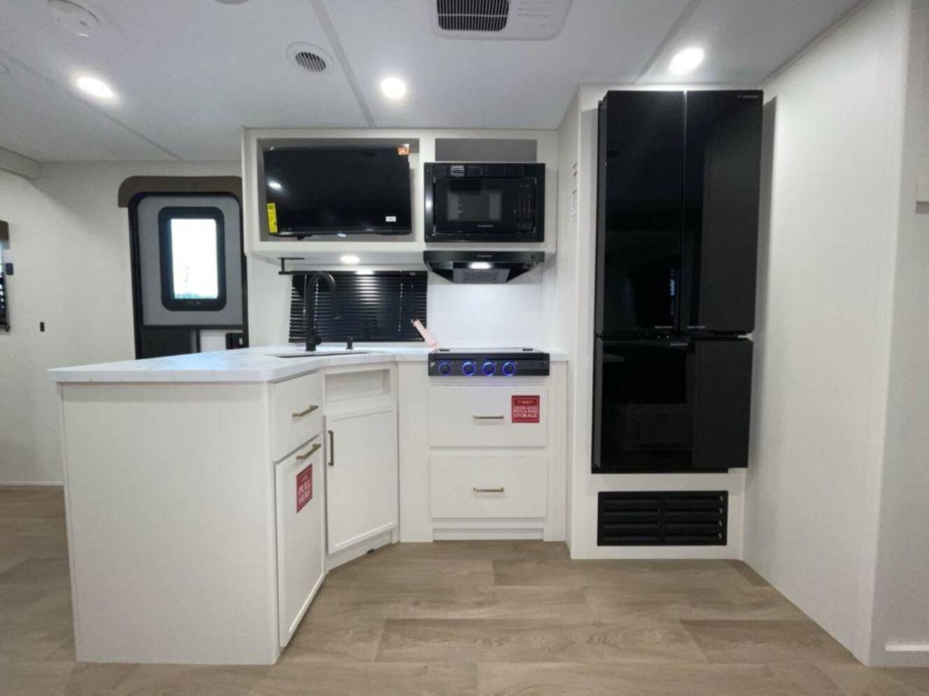 A photo of this 2027 Grand Design Transcend 325BHT