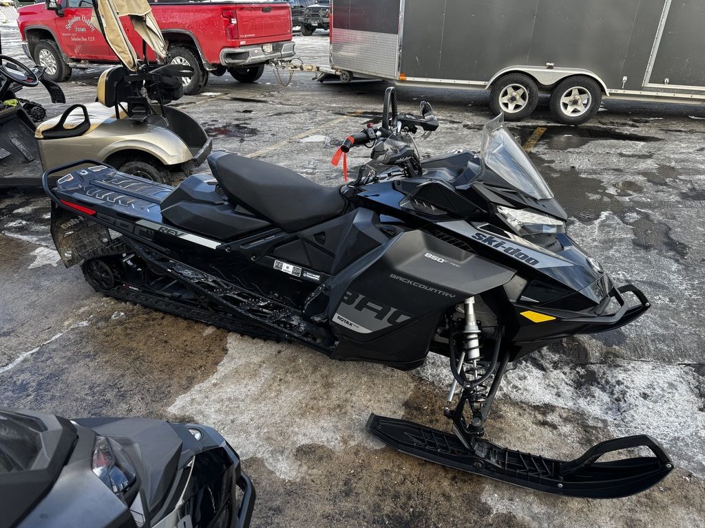 2019 Ski-Doo Backcountry 850 E-TEC Black 850 E-TEC ES in big bend WI
