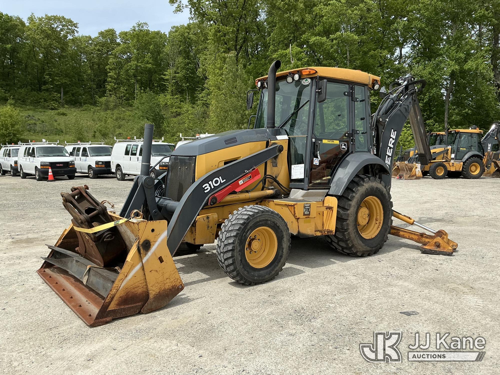 2016 John Deere 310L in Shrewsbury, MA