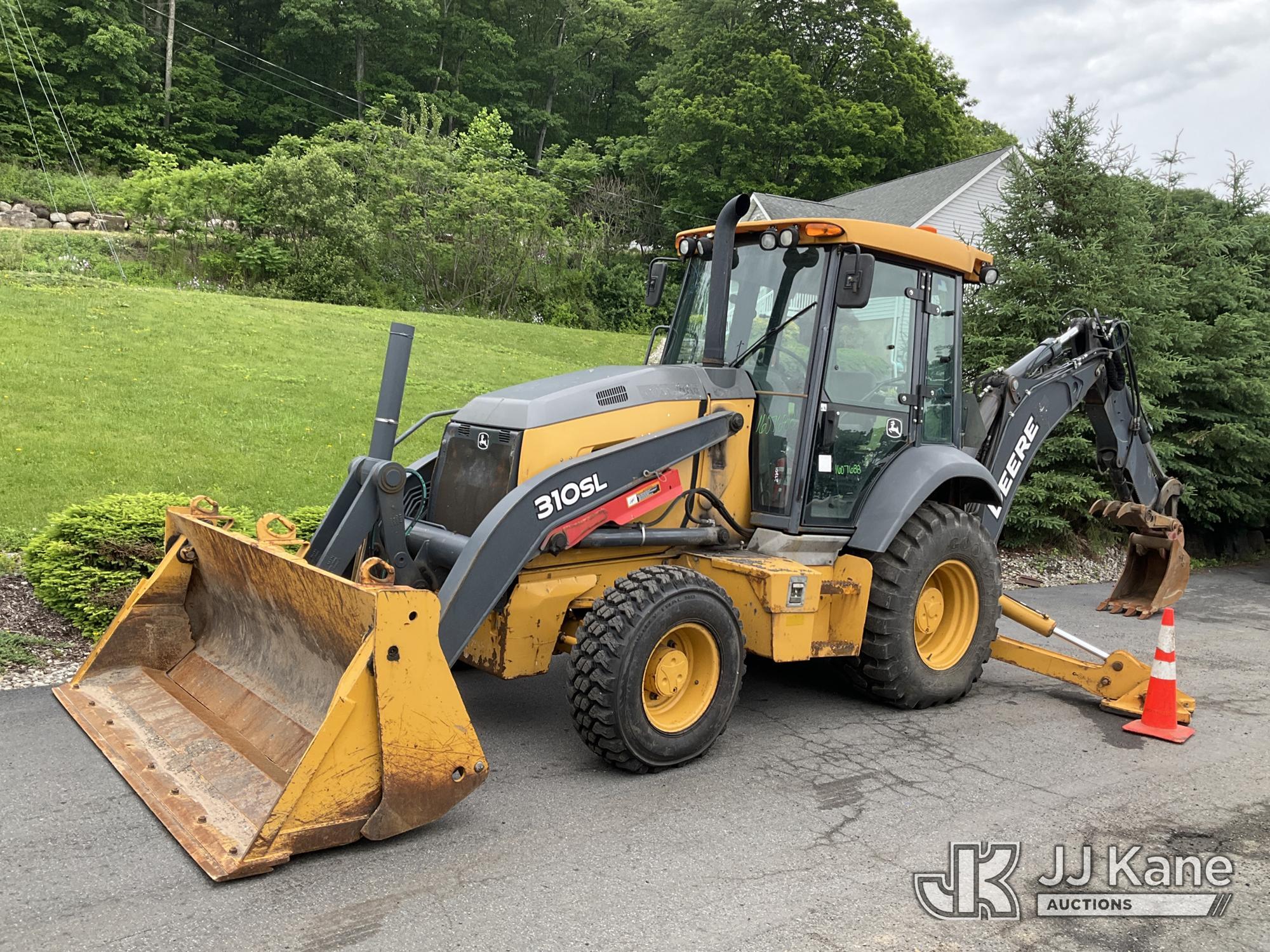 2018 John Deere 310SL 4x4 in Branchville, NJ