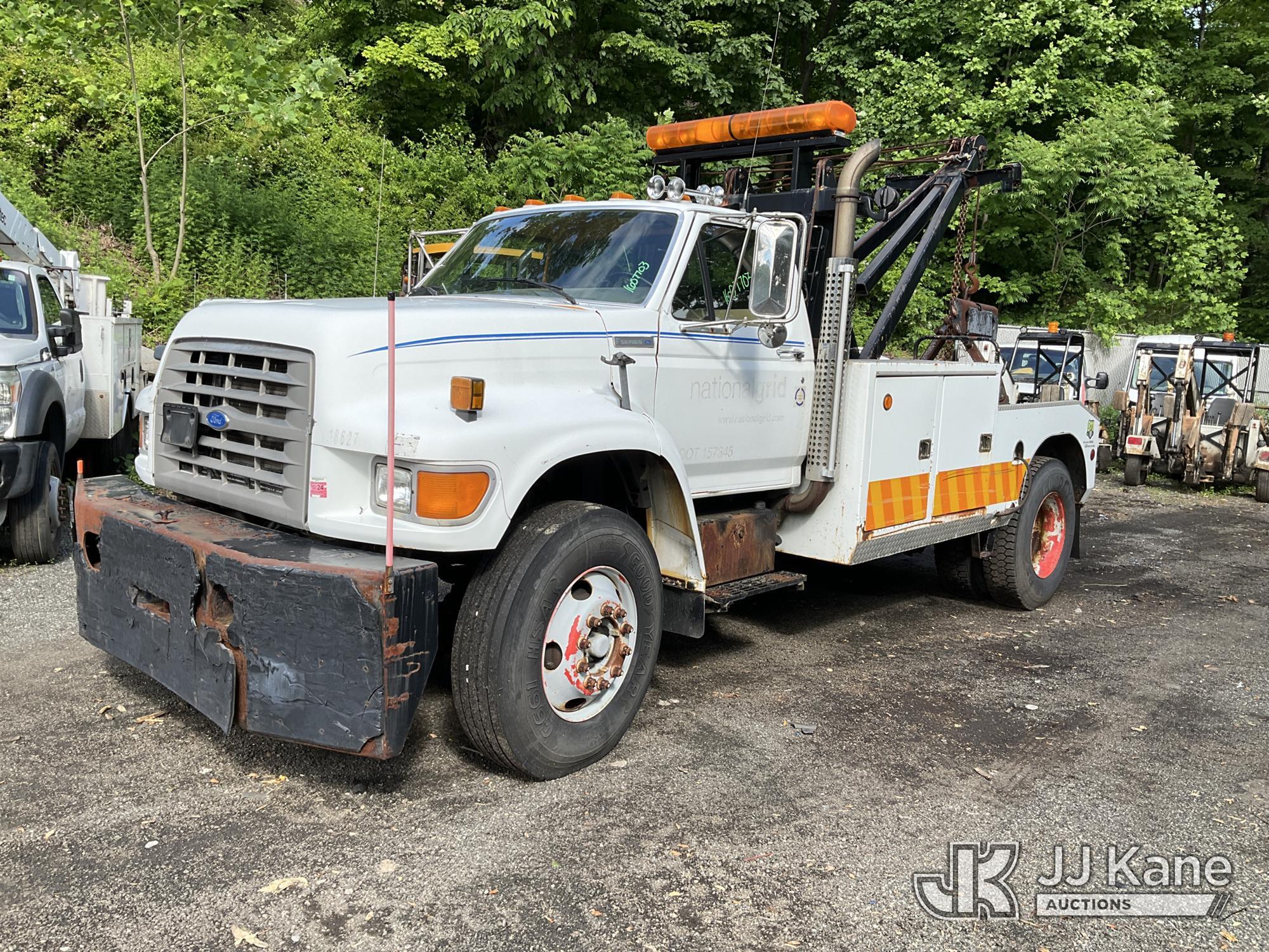 1995 FORD F800 in Branchville, NJ