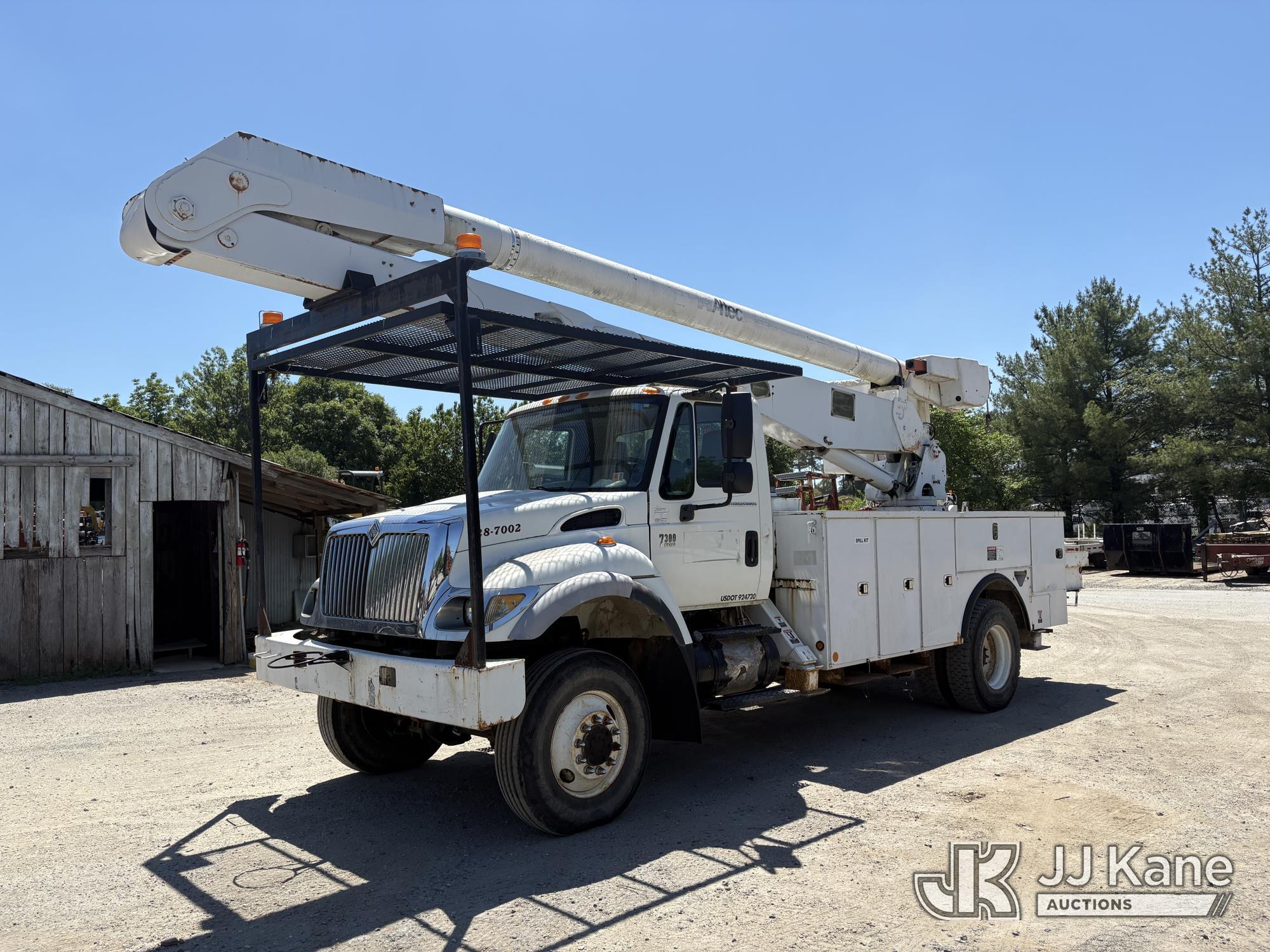 2007 International 7300 4x4 in Harmans, MD