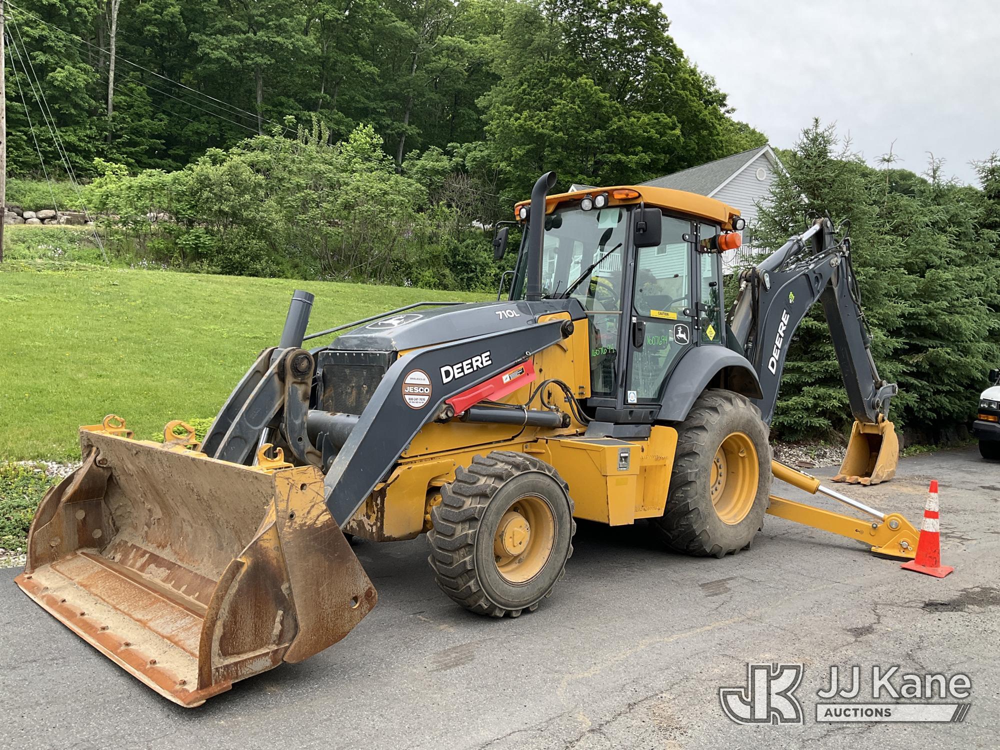 2021 John Deere 710L 4x4 in Branchville, NJ