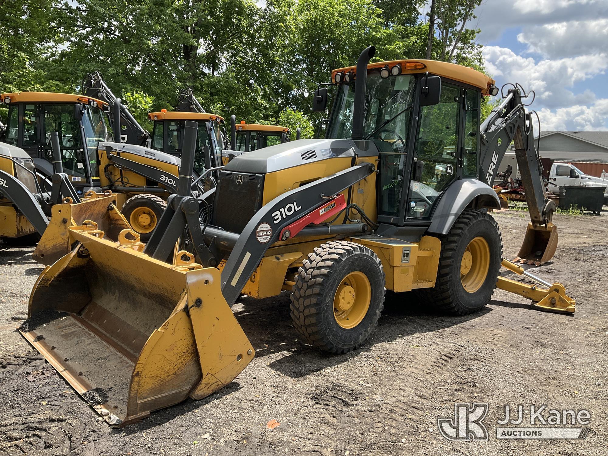 2020 John Deere 310L 4x4 in Branchville, NJ