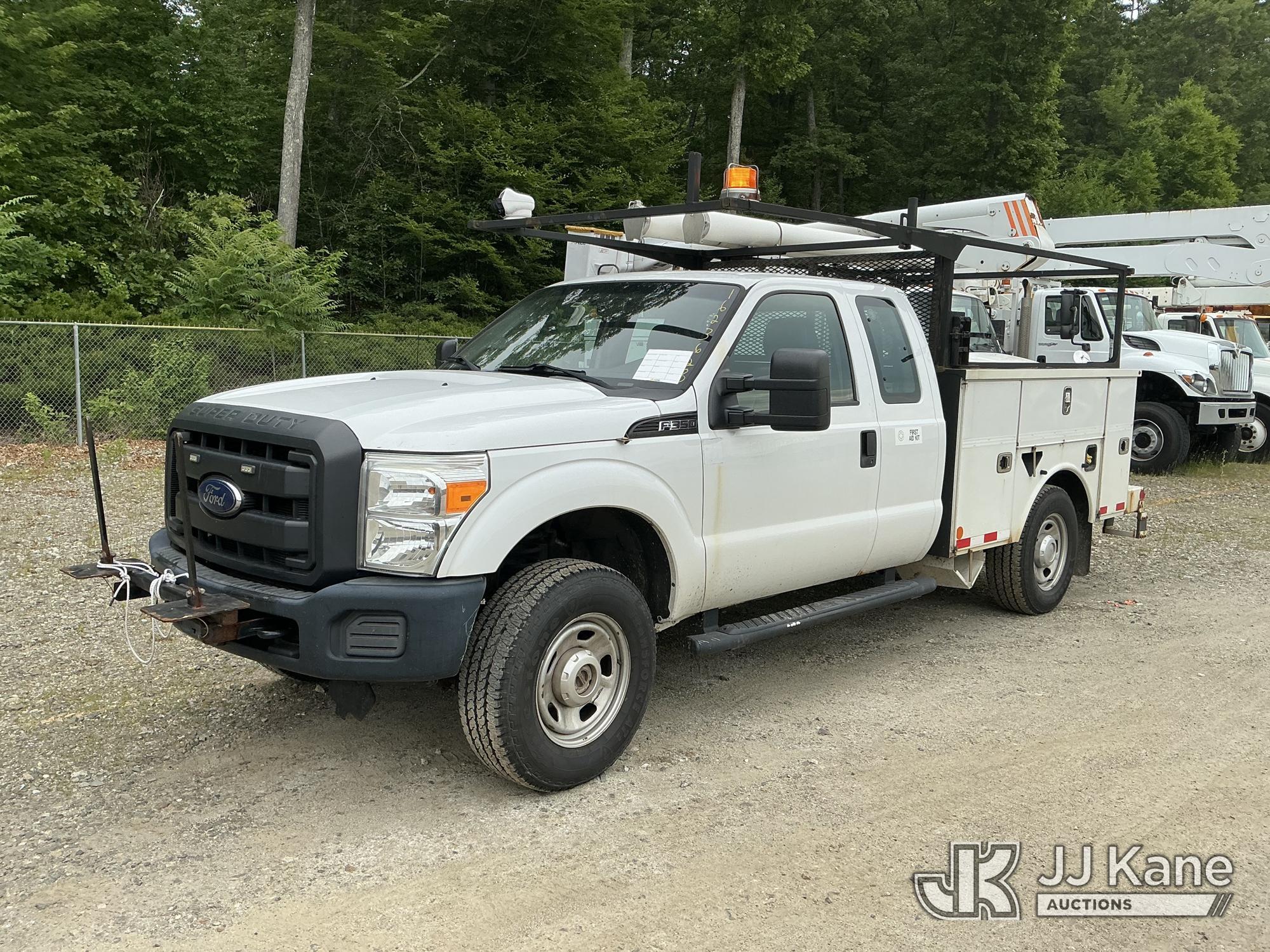 2016 FORD F-350 in Shrewsbury, MA