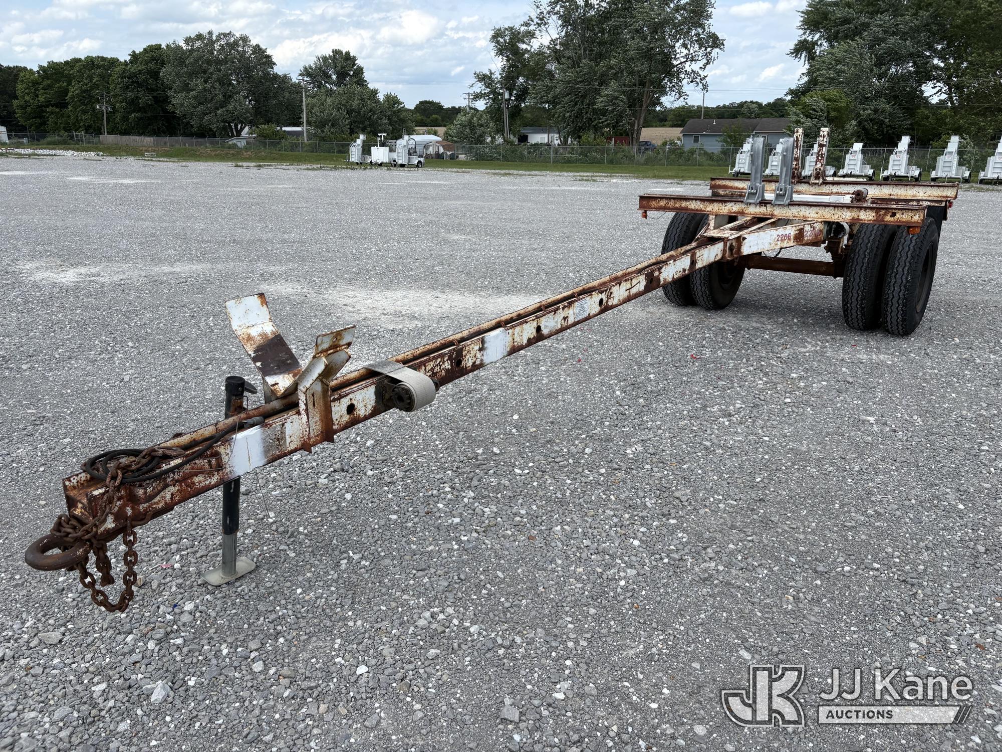 1980 DYNAWELD Trailer in Hawk Point, MO