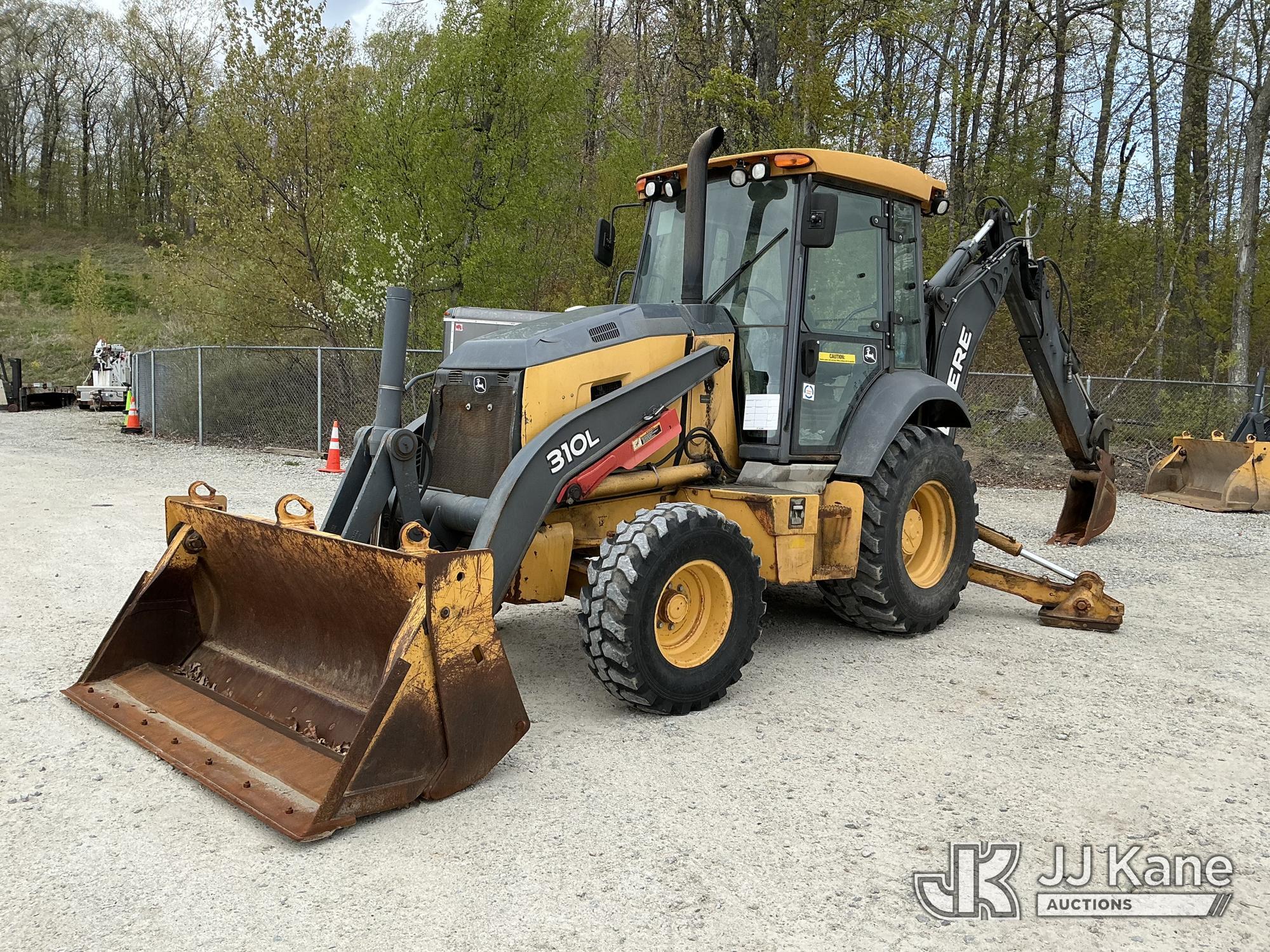 2016 John Deere 310L in Shrewsbury, MA